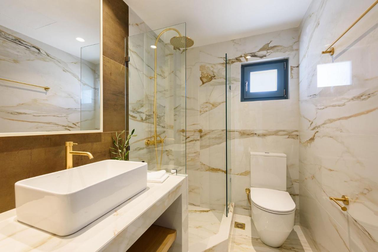 Vila Complex White And Rocks *